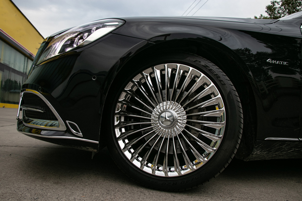 BC迈巴赫s560原车轮毂升级20寸高脚复合盖锻造电镀白轮毂